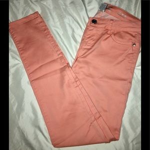 Skinny jeans.                                    2